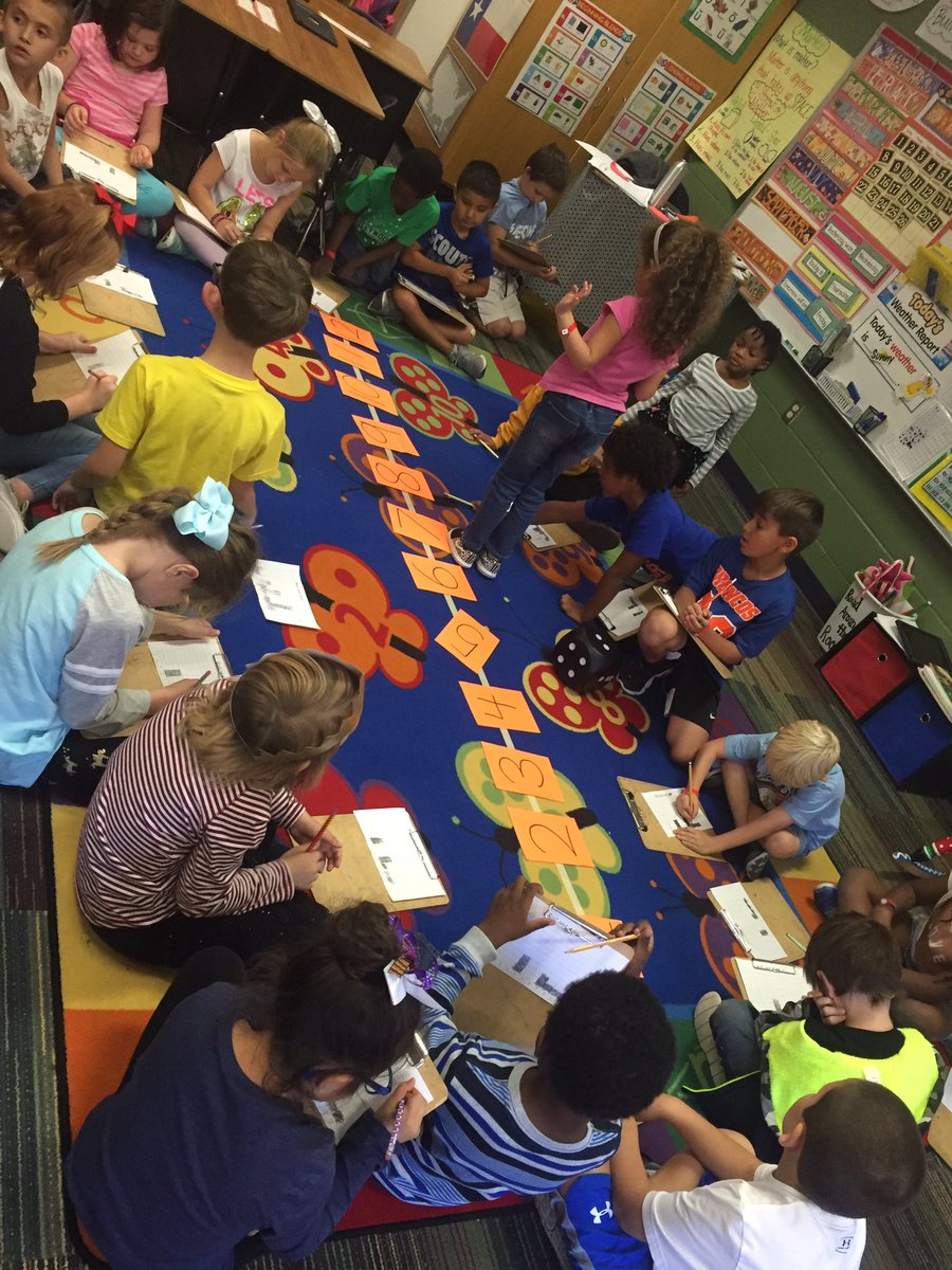 SlaytonLaura's tweet photo. Whole Body Learning with Number Lines!! #mathtimefun https://t.co/wkALVhGSd7