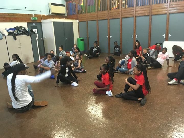 TheLentonCentre's tweet photo. More pics from our dance workshop, fronted by @steadyflawless - such an engaged group! #tlc #expressiondance #flawless #dance #lenton https://t.co/BCfdoIBdf6