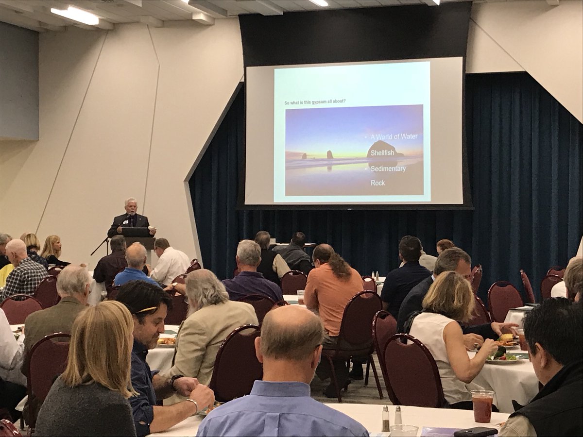 NegwerMaterials's tweet image. Another great turnout at our #KnowledgeSeminar w/ @GoodmanThad from @NationalGypsum for lunch @ECenterSTL!