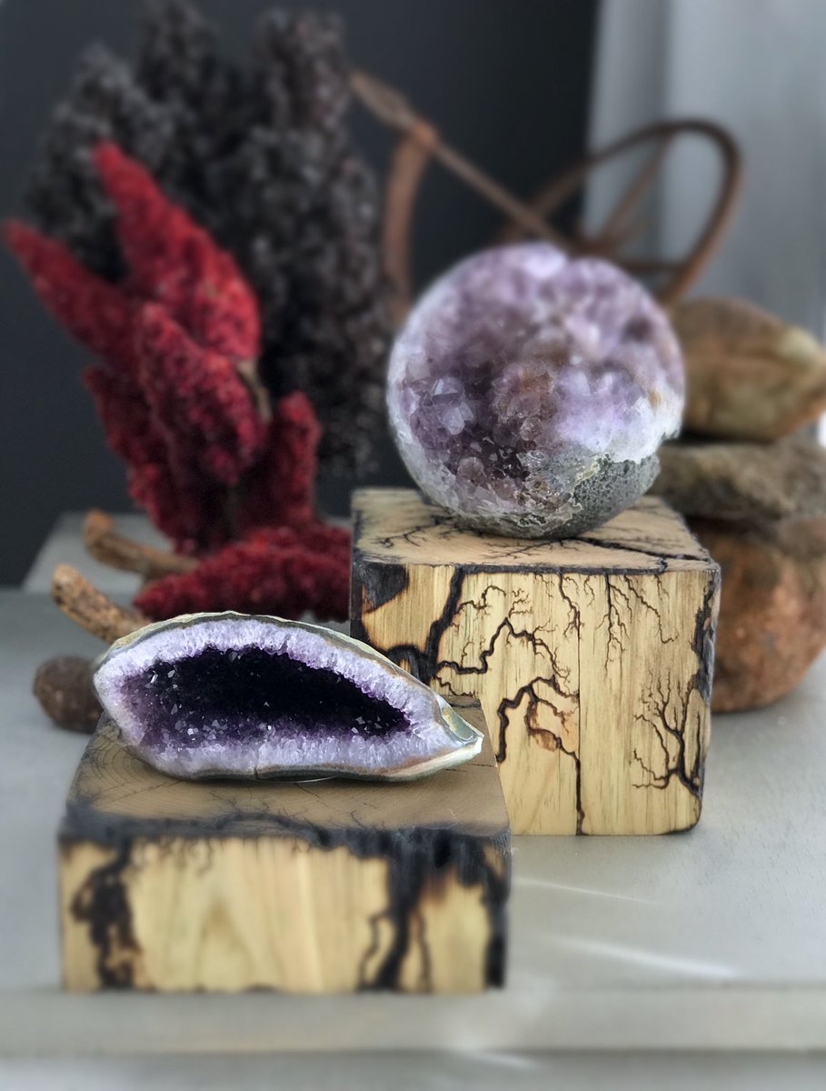 plainsofstone's tweet photo. The unique core of #agate encrusted with gorgeous #purple pointed #crystals makes an impeccable #amethyst #pointofinterest #collector pieces #decor #art https://t.co/SclNdA4PDJ