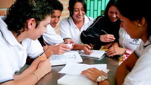 How can we strengthen impact evaluation ecosystems by supporting local research teams? Read our new 3ie blog! blogs.3ieimpact.org/strengthening-…