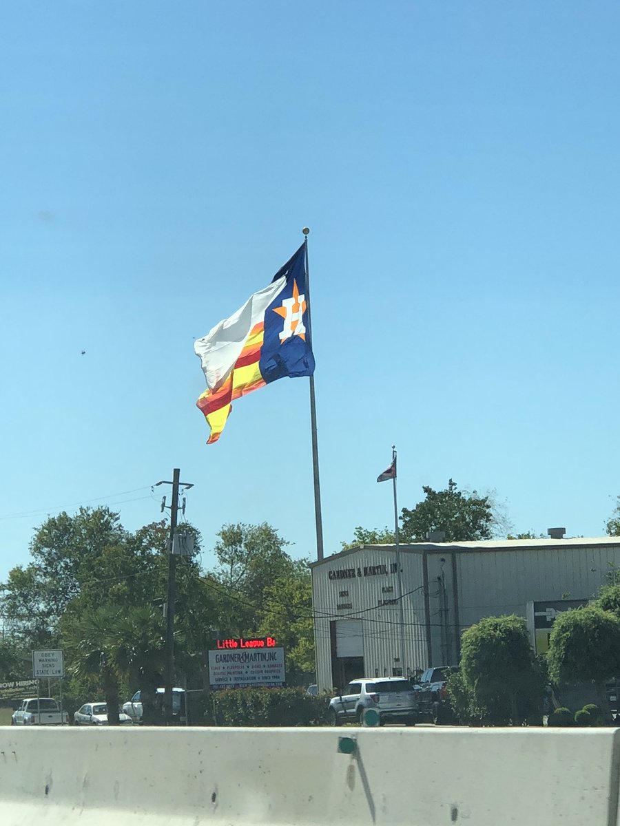 haydenterrell's tweet photo. Astros Texas flag 😍😍😍😍 https://t.co/gMyuBTCcD7