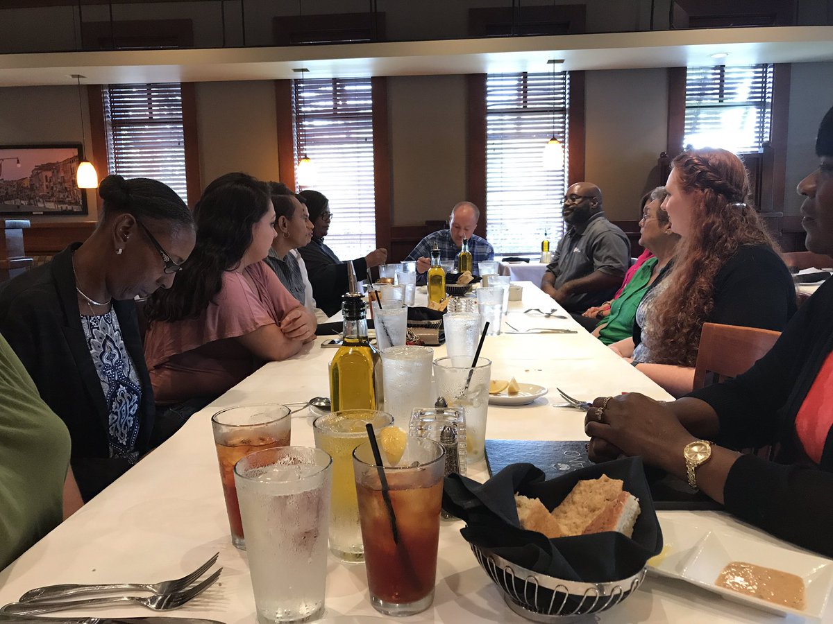 D323 CAM Cashier Luncheon! Thank you to all top cashiers. Sharron Spell our SA CAM winner &amp; golden apron award. #cam2017 <a href="/THD_HXT/">Thompson</a> @TBDTHD