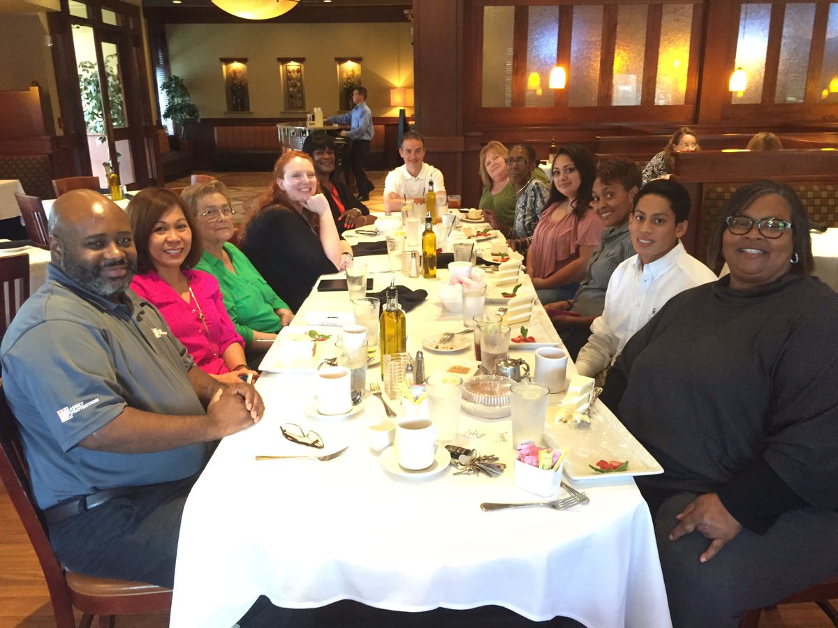 Alex Amo tweet media