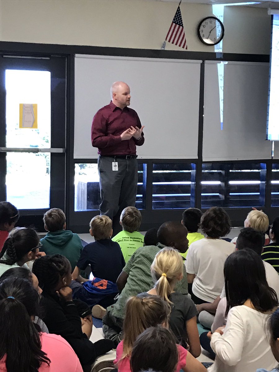 SESWeTeach5th's tweet photo. Meteorologist-Nate Johnson from WRAL-teaches weather!
#fifthgrade #schoolasitshouldbe @SalemElementary @SESWeTeach5th @tyeattsteaches https://t.co/dYz0NiG3VA