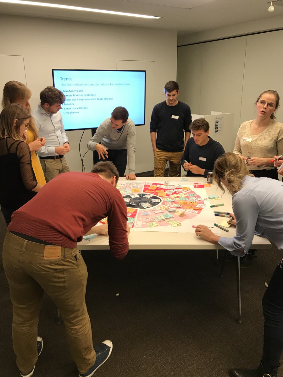 toonher's tweet photo. Brainstorming session with some students @AE_NV #healthack #Technovate #gpsbrainstorm https://t.co/FI5pRKuvZb