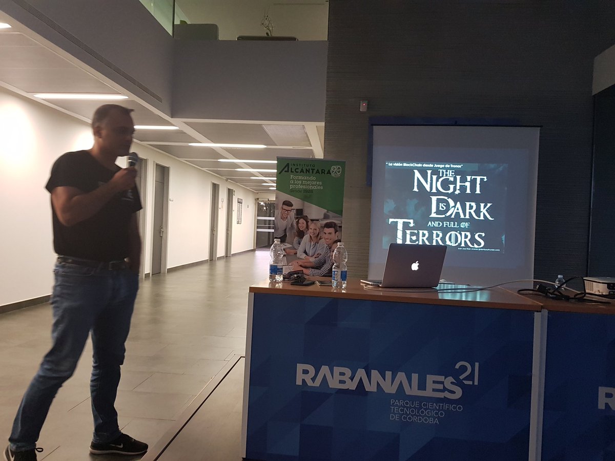 CordobaTweet's tweet photo. Continuamos con @jjriderWUL4 sobre #Blockchain #Bitcoin comparándolo con Juegos de Tronos. #CrytoTweet #CordobaTweet #CordobaEsP https://t.co/QhrZu2aVy6