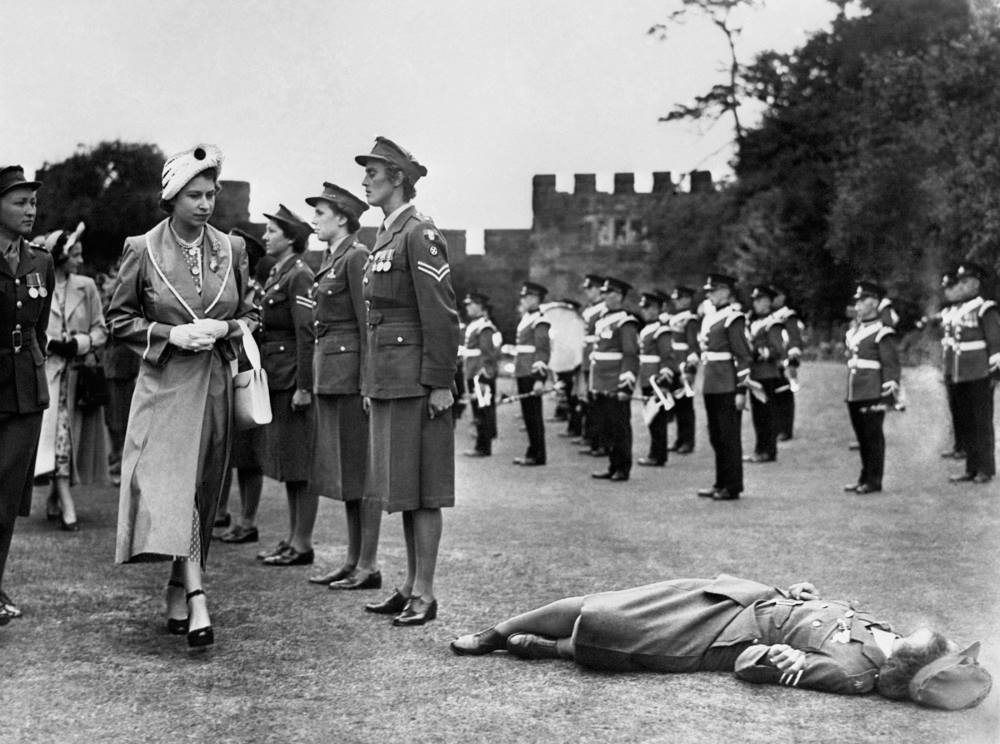 Stunning Image of Elizabeth II  in 1949 