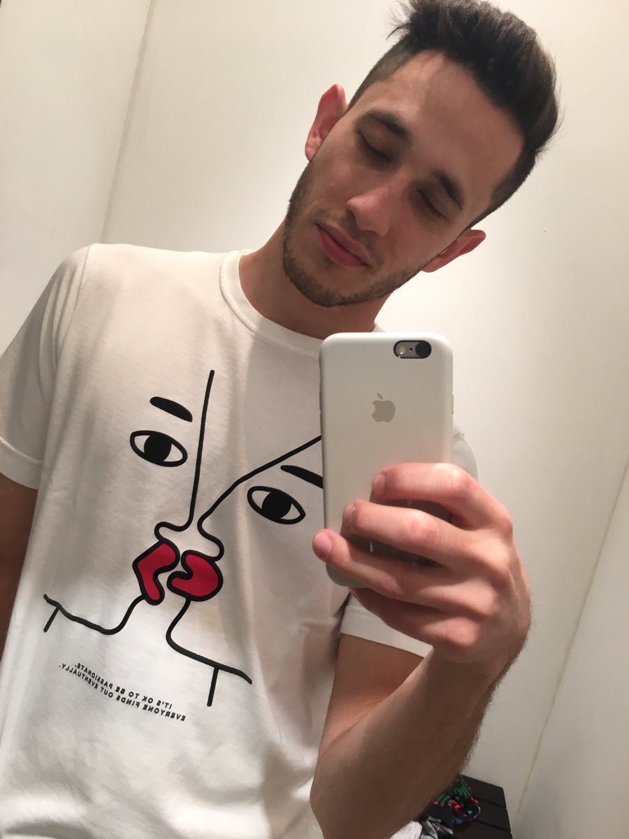 michael_cost_'s tweet photo. Thank you to @carafay_ for inviting me along tonight to #WearItForward event. They selling tee's to build a library. #GoMal https://t.co/KO6qpEOxZF
