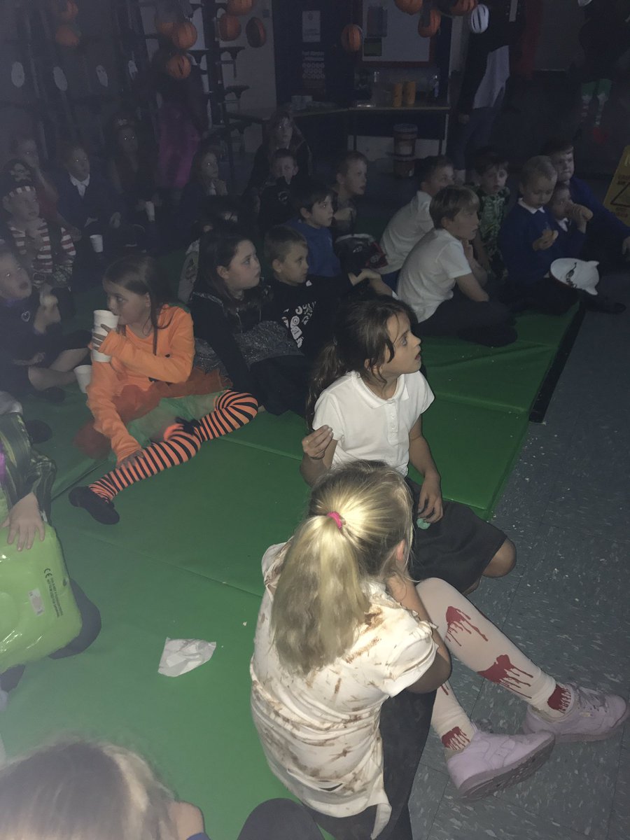 CCPPSchool's tweet photo. π We had a great time in the #ccpPTA scary movie night #ccpfun #ccpcommunity π https://t.co/6BVdz4q9Jr