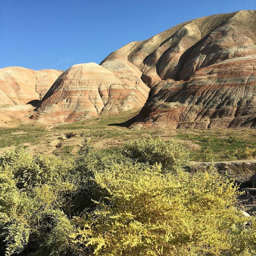 IdziemyDalej's tweet photo. Candy Mountains, Azerbaijan. // Góry Cukierkowe. #roadtrip #azerbaijan #visitazerbaijan #amazing #view #mountains #worldisbeautiful #worldi… https://t.co/pcuDEpas5y