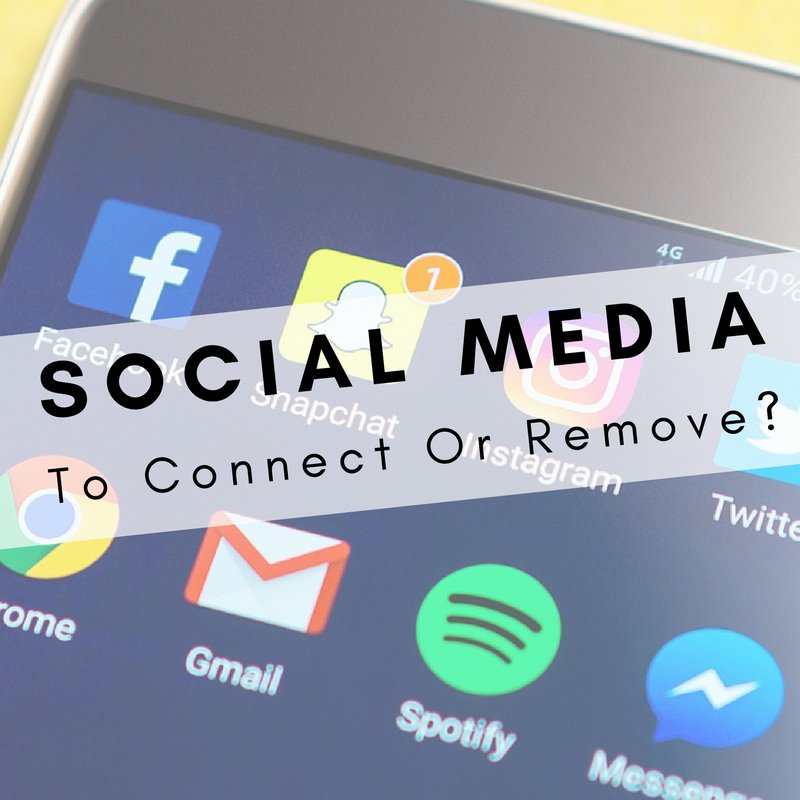 MonkeyandMousey's tweet photo. Is social media a bad thing? https://t.co/F21iy3ooq6 #socialmedia #blogging #keepingsocial https://t.co/1X1HDRYveD
