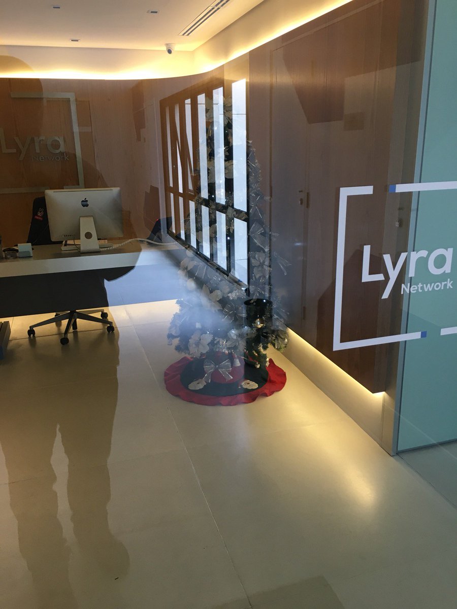 Já estão chamando o velhinho...ho ho ho!!! (@ Vista Verde Offices - @lopes_imoveis) swarmapp.com/c/ieiKNW98Rwa