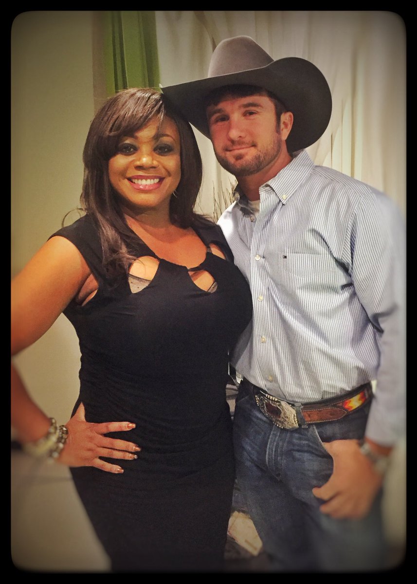 Plsure mtng <a href="/codyford90/">Cody Ford</a>. Chk him out <a href="/pbr/">PBR</a> 4 the #WorldVelocityTour <a href="/southpointlv/">South Point Hotel</a>.🤠Thk u <a href="/blueyedinlv/">Dana</a> &amp; @mandimccary 4 bringin the cowboys👍🏾