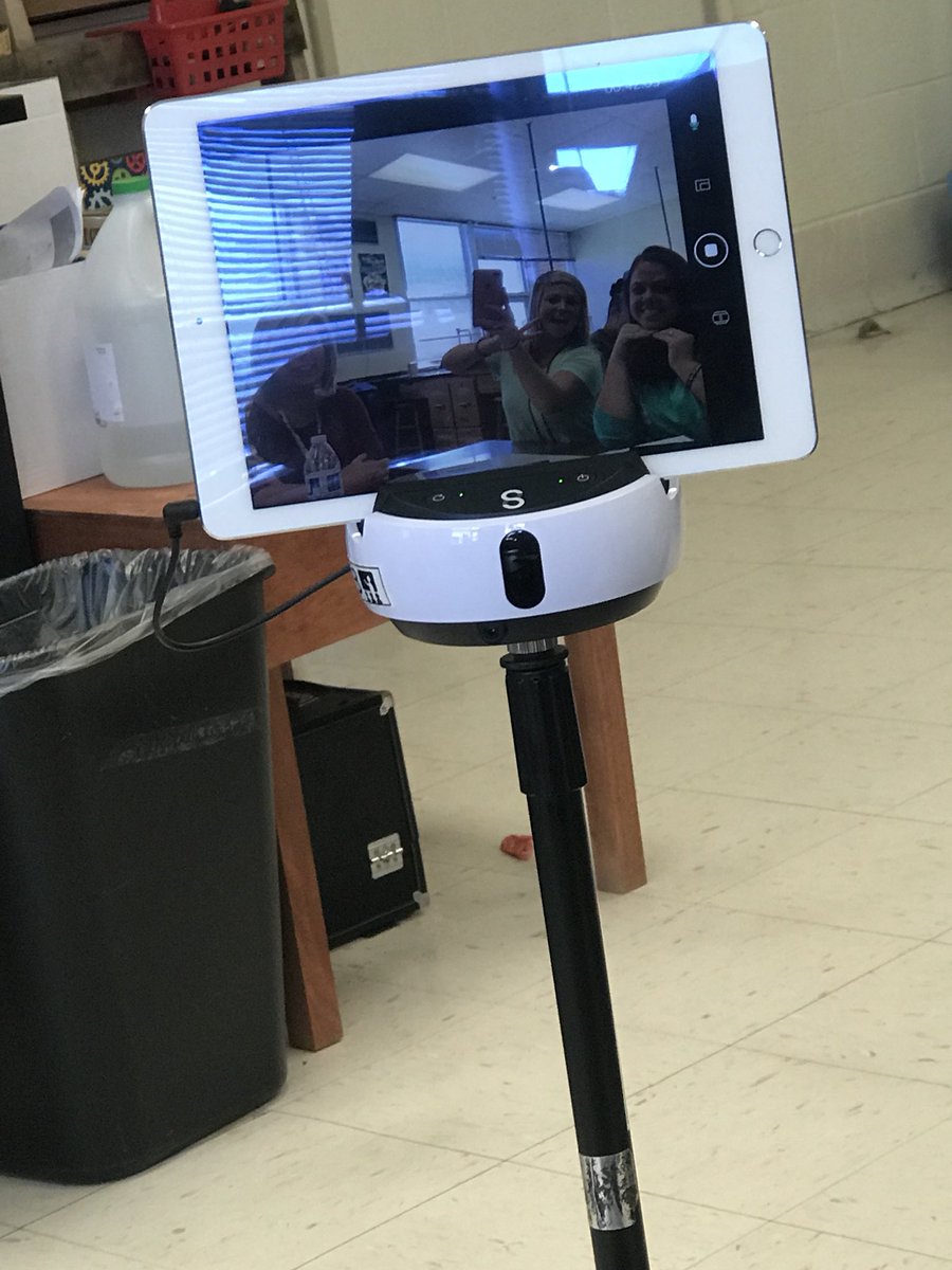 Allison_Teach's tweet photo. WE BROKE OUT!! #digitalbreakoutresources #GCSLiTech https://t.co/IosRC5sHBA