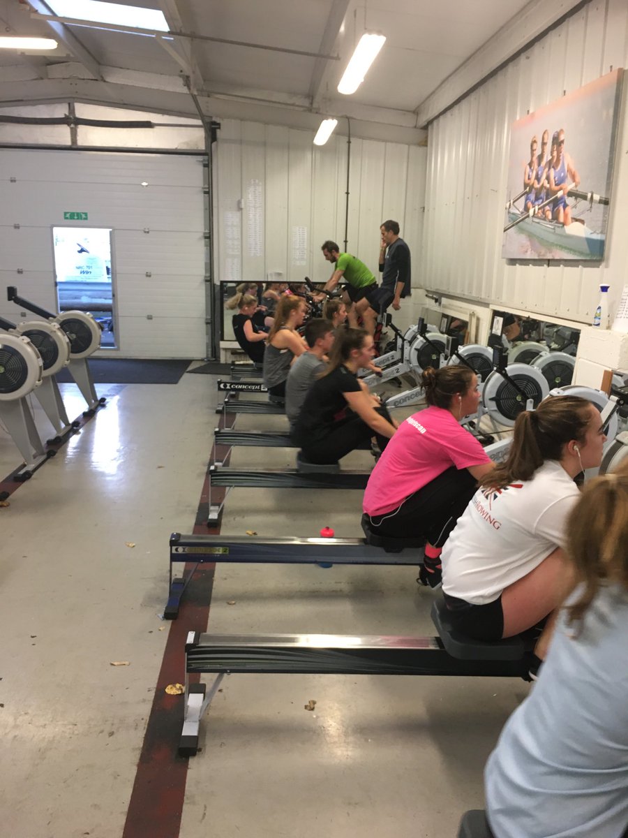 UnionRowing's tweet photo. Mexican Wave preparation for Nottingham Autumn Head on Sunday #Union16βs https://t.co/XxcOXtRz7l