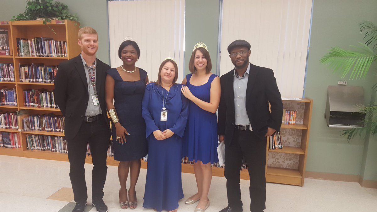 JeagaMiddle's tweet photo. #JEAGAMS Faculty show how alike we really are on Twin Day - Spirit Day October 2017 https://t.co/mFlPSKfh1n