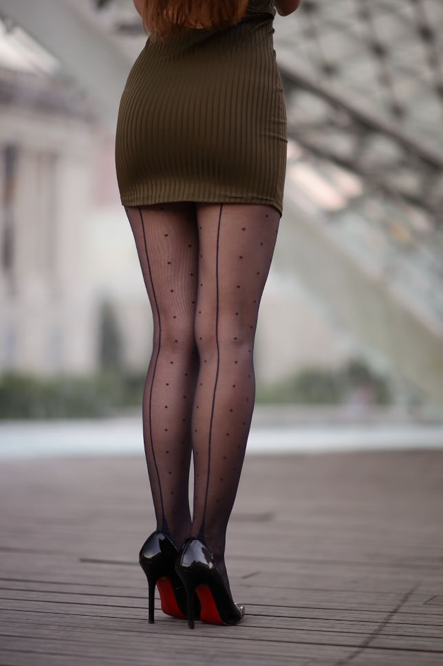 legluvinguy's tweet photo. Its Thursday, Fridays just around the corner, until then, heres a look at some gorgeous legs. #legs #gorgeous #legman #leglover #legsallday https://t.co/JWwgFKnbtG