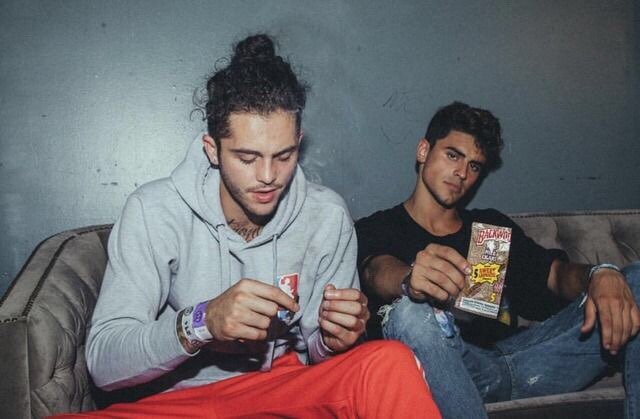 PrivGilinsky's tweet image. Tb to chillin wit the baddest.