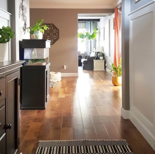 MarieKondo's tweet photo. Does your home spark joy? If the answer is "no" don't worry. Anyone can tidy and live in a space that sparks joy. You can start today! https://t.co/bBCb468WHl
