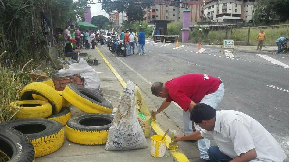 JKarkom's tweet photo. Rescate del primer punto crítico de basura en nuestra ciudad.
VALERA NO SE DETIENE! https://t.co/BaEOhD7LKz