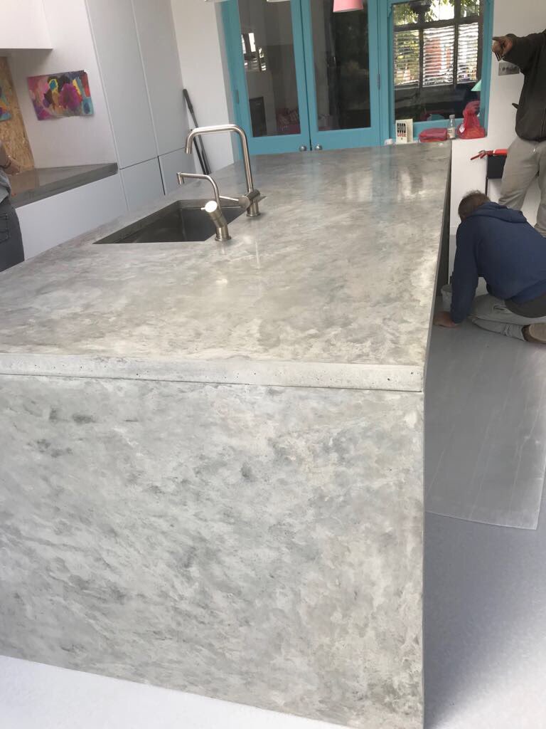 elliotcraig6's tweet photo. Pour in situ island in Clapham #polishedconcrete #kitcheninterior https://t.co/lc8aqFgRhi