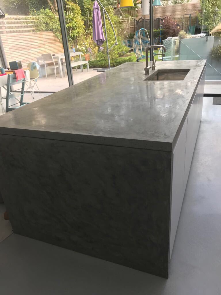 elliotcraig6's tweet photo. Pour in situ island in Clapham #polishedconcrete #kitcheninterior https://t.co/lc8aqFgRhi