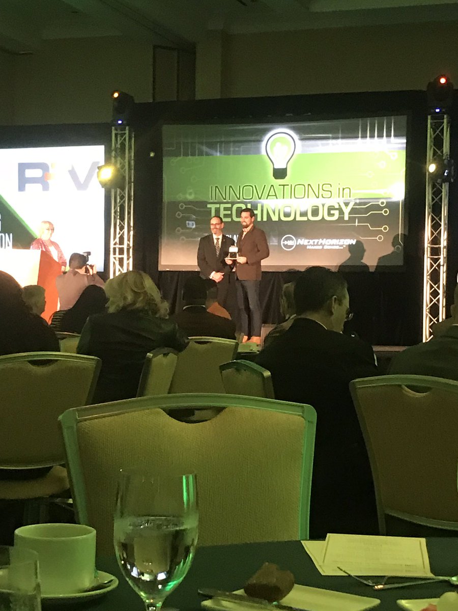 Revapp.io tweet media