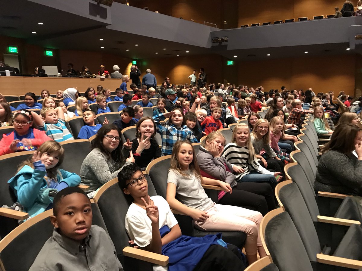 MrAdamDrever's tweet photo. Owatonna 4th graders took in the Minn Symphony Orchestra and the IMAX film Beatiful Planet 3D today! Washington 4B had a great day! https://t.co/LgEtV2VDxh