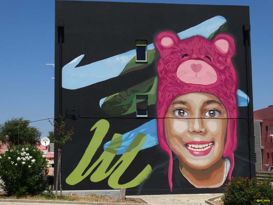 Art_mural's tweet photo. #Setúbal #Portugal #Streetart #CoroaFestival fresque 2017 de #ProjectoMatilha @ProjectoMatilha + ici : https://t.co/NPj19pBsvT https://t.co/BhdyNZbSom