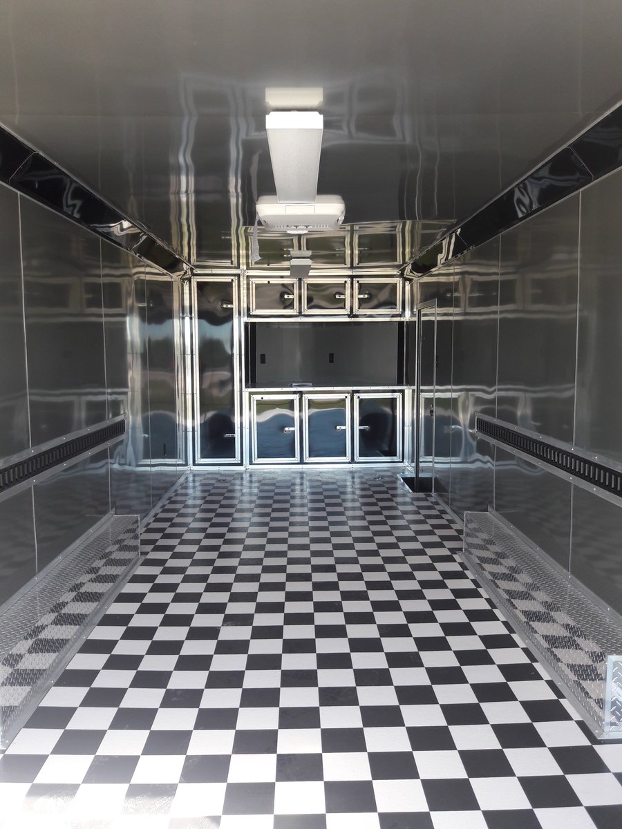 TLTLancaster's tweet image. Go to financemytrailer.com/loan-applicati…
Get approved come out to are Lancaster TX location and purchase a Cargo,Utility or Concession Trailers