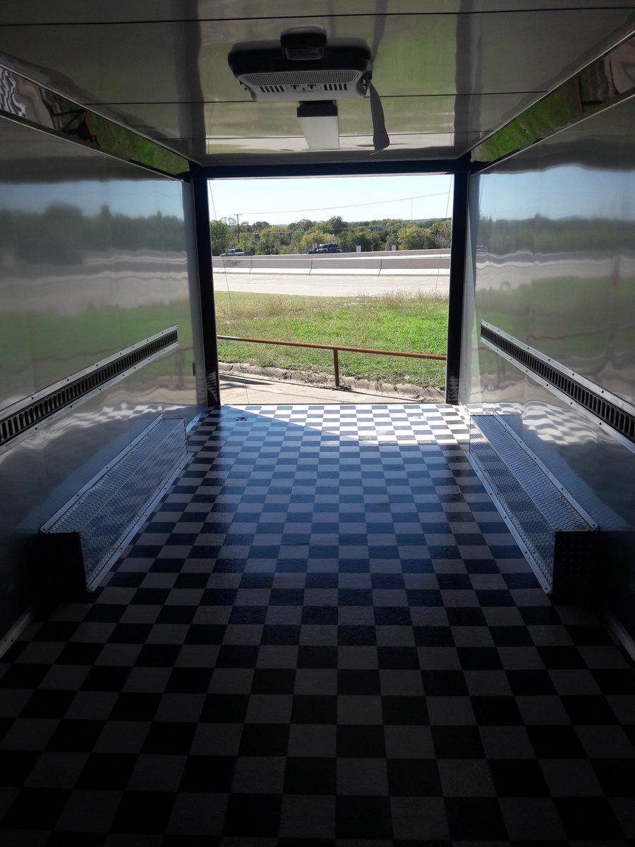 TLTLancaster's tweet image. Go to financemytrailer.com/loan-applicati…
Get approved come out to are Lancaster TX location and purchase a Cargo,Utility or Concession Trailers