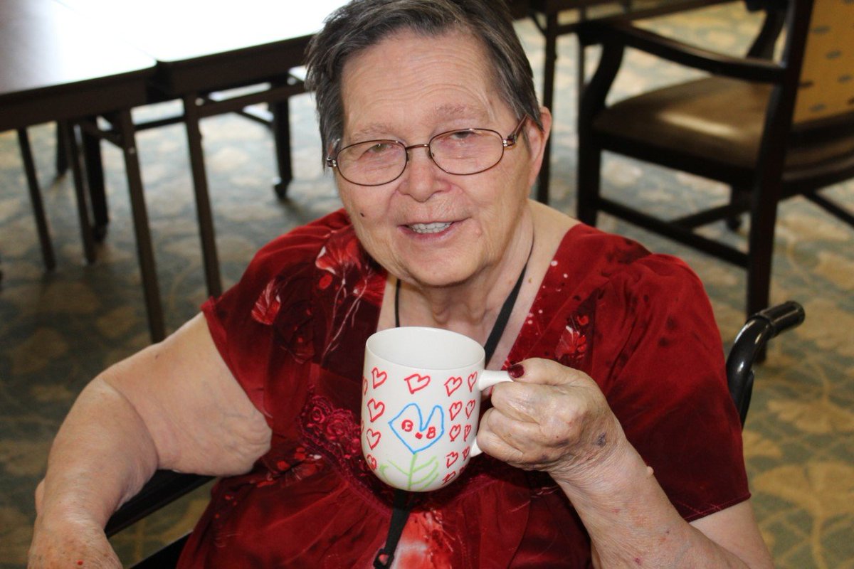 granderondeLEC's tweet photo. Personalized Mugs is always the way to go! Our residents love showing their creativity! #FrontierCulture https://t.co/jOKAtOhDmV