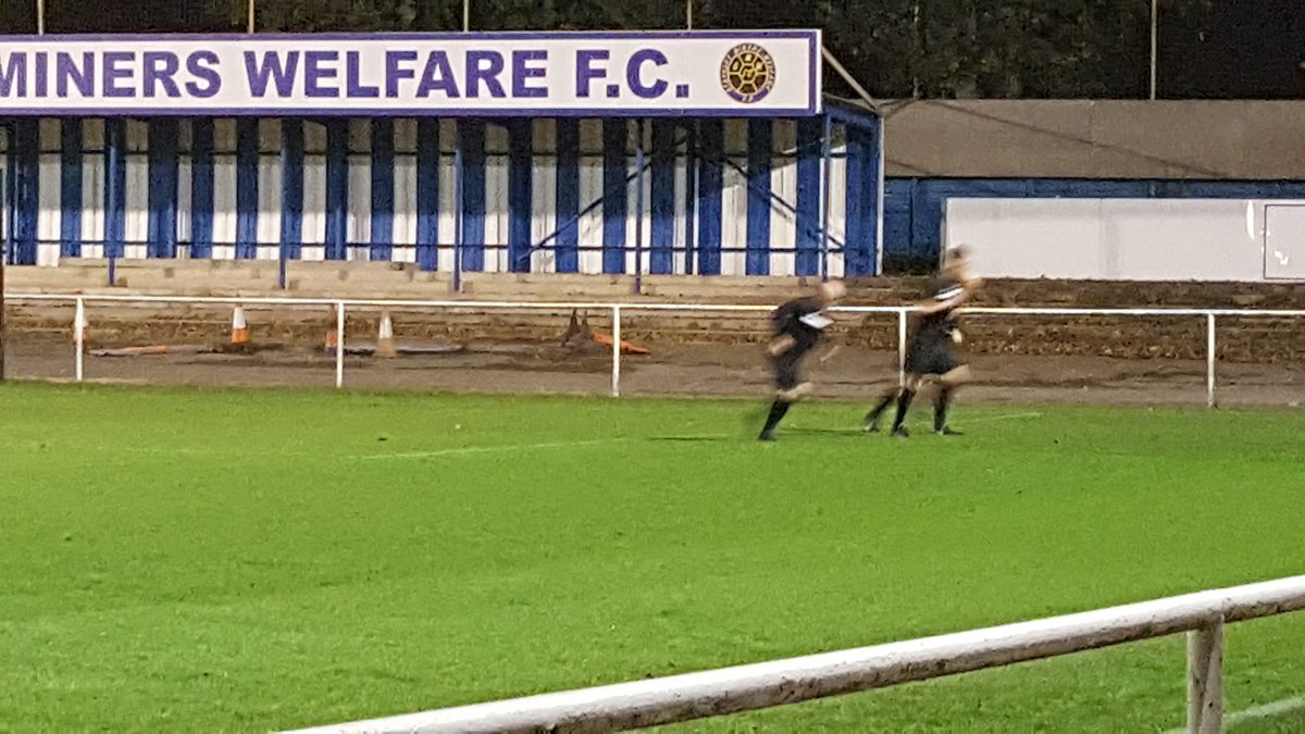 daveplowright1's tweet photo. At @StaveleyMWFC v clay cross CORE coaching @NottsFA @neil_allsop #excellencethroughdevelopment https://t.co/lTCLe4bygS