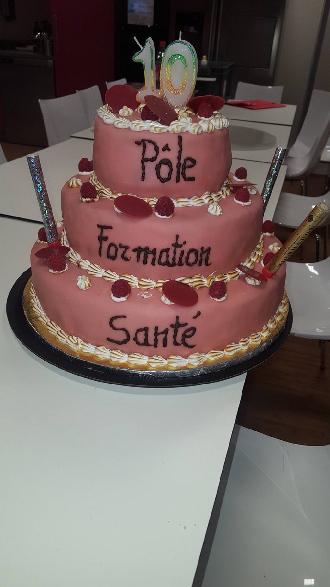 PoleFormationS's tweet photo. Merci à nos clients, partenaires, formateurs qui nous font confiance #10 ans! 100 personnes avec nous ce soir pour souffler nos 10 bougies! https://t.co/UgDfxj1aSb