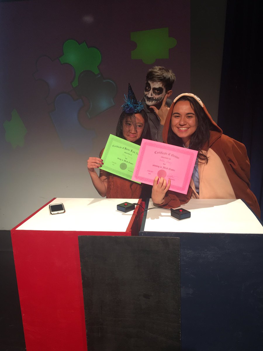 USCMindGames's tweet photo. Team Bella is our winner today 👻 Thanks for tuning in to our spookified episode! https://t.co/v2T9I714t1