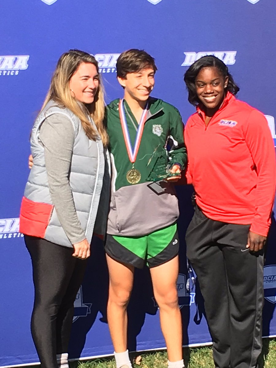 HsdcWilson's tweet photo. Congrats @Wilsonhsdcps Dylan Blumenthal @Thedciaa1 Cross Country Champion #GoTigersROAR @thewilsonbeacon @DCSAASports @allmetsports https://t.co/QZGHu2cAsu