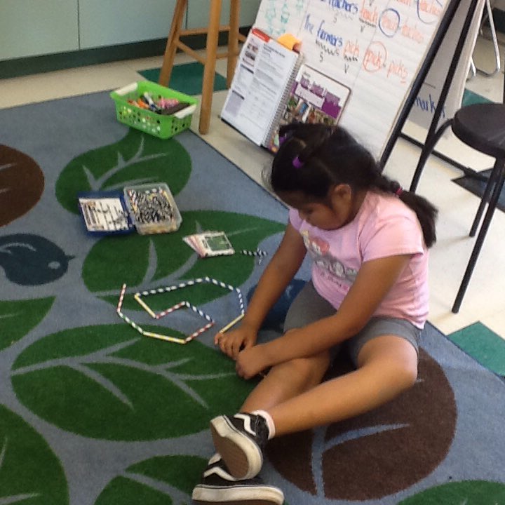 MrsKristenMay's tweet photo. STEM  Bins build critical minds.  #firstgradeengineers https://t.co/60Ikmepb9s