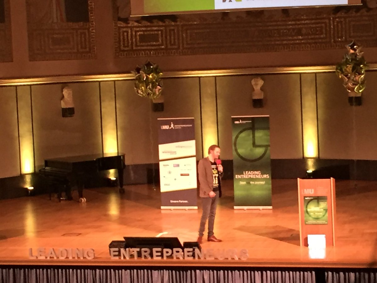 timo_journalist's tweet photo. @LMU_EC bei Leading entrepreneurs mit Matthias völcker von @crossvertise #genialegruender https://t.co/Lb8li8G0hV