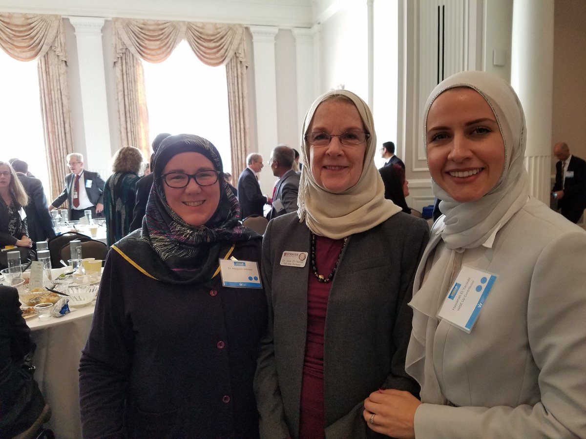 coexistmarge's tweet photo. With fashion blogger @HassanahElyac and her beautiful mother at #WiseUpSummit luncheon. https://t.co/QVMwnA1xlW