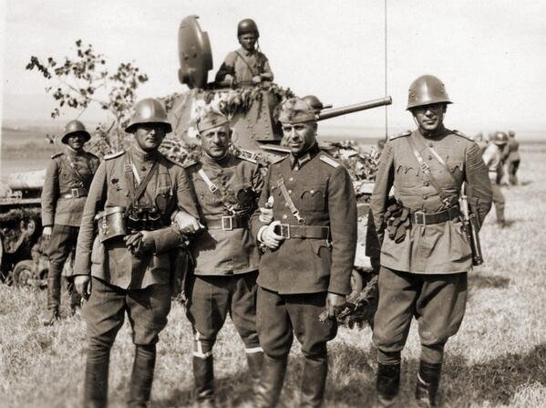 WW2HQ's tweet photo. #WWII #WW2 https://t.co/O7fL2KiRFS