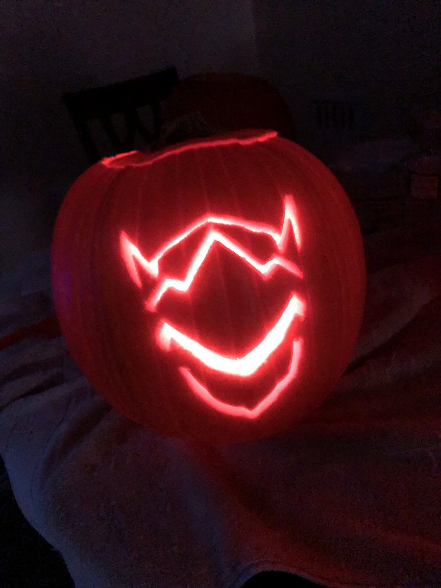 THK05's tweet photo. I need healing - Pumpkin edition @PlayOverwatch https://t.co/QPbvNzUU5J