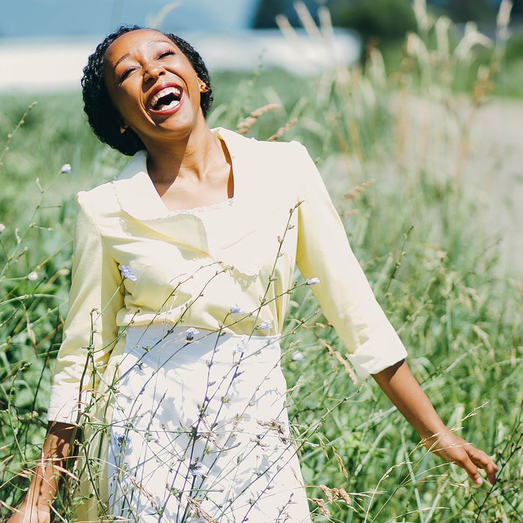 everafcharacter's tweet photo. Think positive, work hard, and you'll find that your dreams are JUST around the corner. #thinkpositivethursday

Photo by @sarahsovereign https://t.co/r0rZFEpS8t