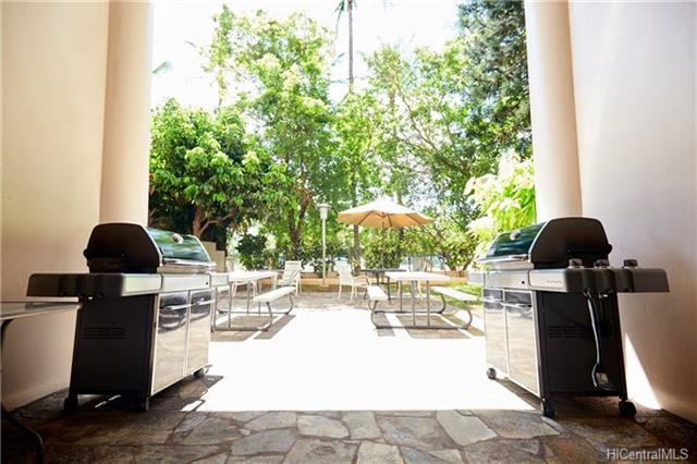 HawaiiHomesIntl's tweet photo. #Honolulu high Floor #condo with Fantastic Views of #Waikiki and Ala Wai! 

For Instant Info Visit!
https://t.co/DK3H3iGEXL https://t.co/lKicwGkg0n