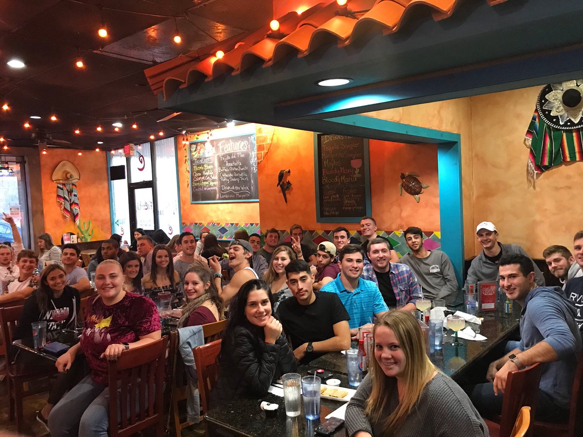 SUNYOnMark's tweet photo. And that concludes marketing week! We enjoyed meals at restaurants all over Oneonta🌮🍔🍗
#marketingweek #food #ama #oneonta #onmark https://t.co/kv9v917Dhk