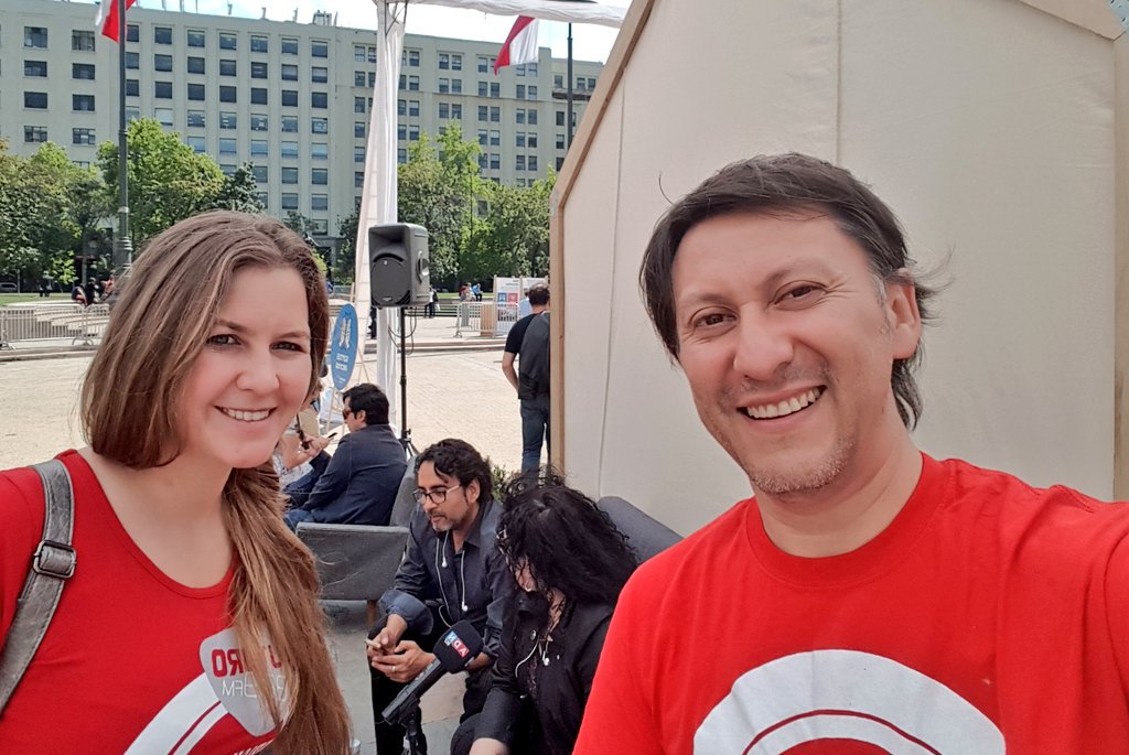 irockCL's tweet photo. A las 16 hrs comienza #ADNinnova en @adnradiochile y ya estamos en el entorno de La Moneda para llevarte detalles del #ImpactaSeguridad https://t.co/tMThA0aCKN
