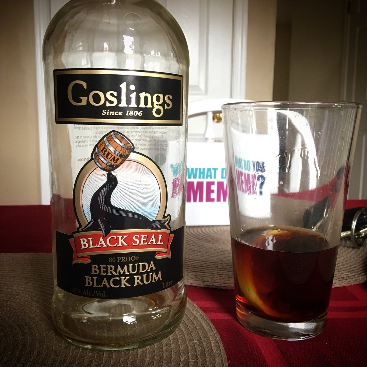 MattSnowManCNY's tweet photo. Tough 12 day work stretch. Keeping it simple...for now. #bermudarum @TheBlackSeal #rum https://t.co/NNhKZkDtAD