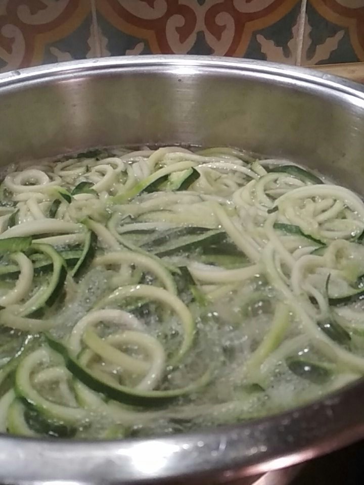 runHerne's tweet photo. #zucchinispaghetti 😍 https://t.co/nafeiBfBqY