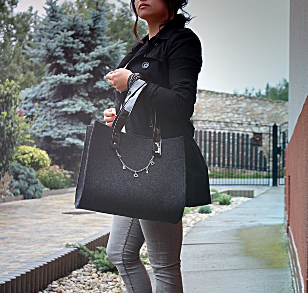 EwaSendi's tweet photo. beautiful handbags, which I produce myself. https://t.co/rXFF5EJtIl