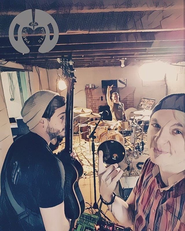 TimSimonMusic's tweet photo. Reposting @pagesandpoetsband:
The NEW 5 track EP from #PagesAndPoets titled “Prove Them Wrong” is now available everywhere Music is sold https://t.co/Pc7PSL8n3b